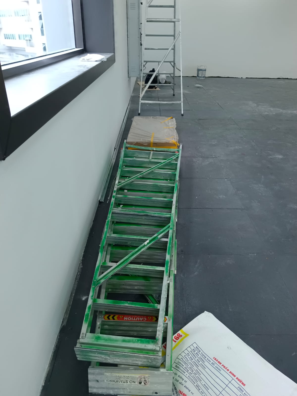 AR Engineering Ceiling Partition Singapore — commercial office ceiling fit-out and finishing
